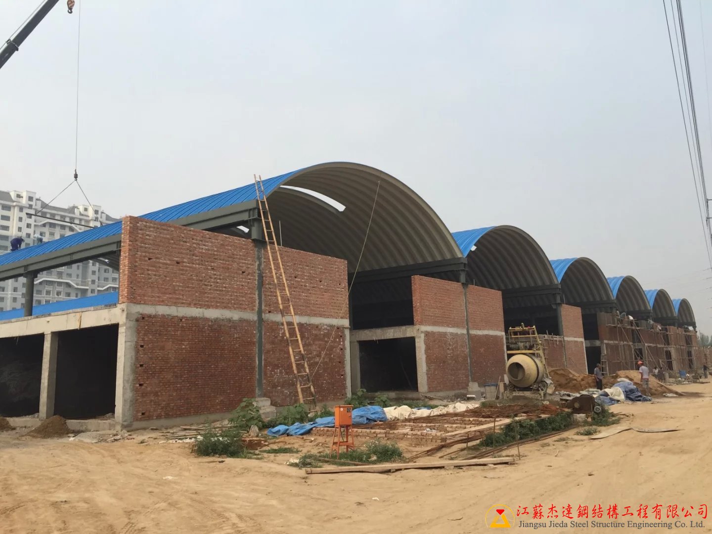 山东潍坊农贸市场拱形屋顶工程