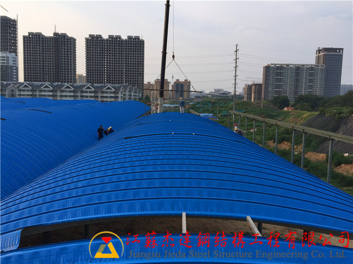 连跨拱形屋顶