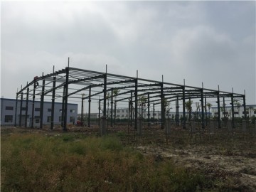 荣山机械钢结构施工现场