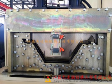 拱形屋面压瓦机刀口及细节图