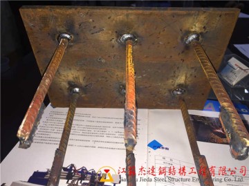 金属波纹钢屋顶盖特制预埋件