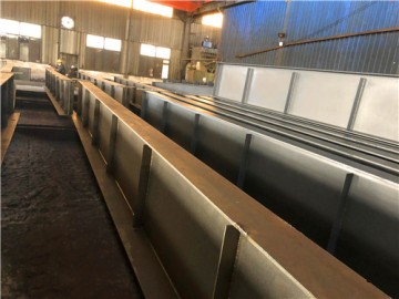 钢结构采光带的材质及影响力